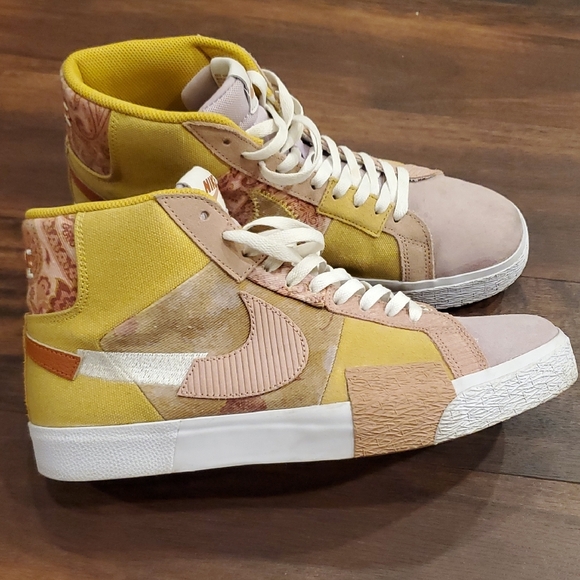 Nike High-Top Sneakers in Yellow and Beige - Picture 8 of 12